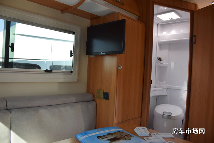 國六標準皮卡房車將上市,內部兩張大床,四驅可選自動擋