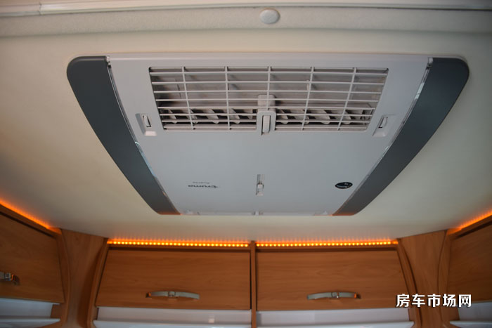 國六標準皮卡房車將上市,內部兩張大床,四驅可選自動擋