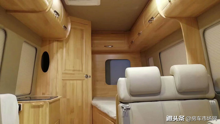 紅日依維柯B型a37房車 特價(jià)30萬僅此一臺(tái)