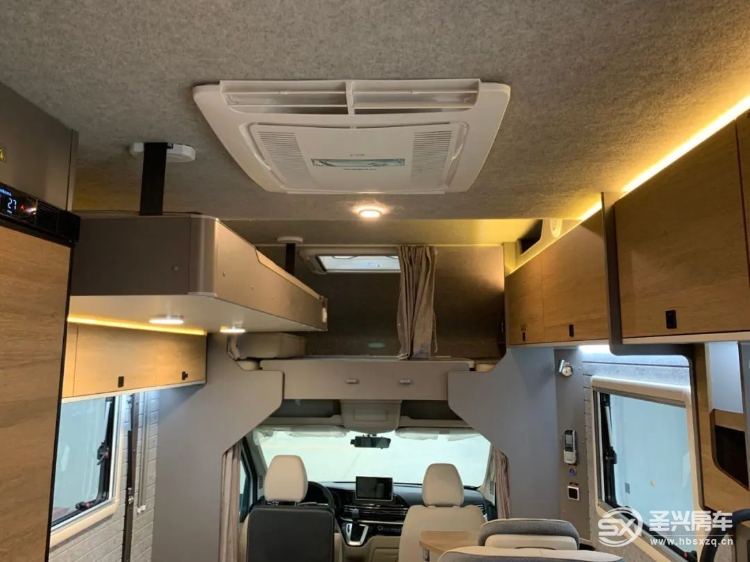 無(wú)拓展大空間/設(shè)計(jì)精細(xì)的房車(chē)，才是長(zhǎng)途旅行必備-14.jpg