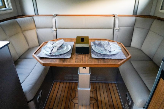 9.7鄭州房車展：宇通長途硬核越野房車威邁E，帶你征服所有不服e0927728604bca63317135cb73c583d87715