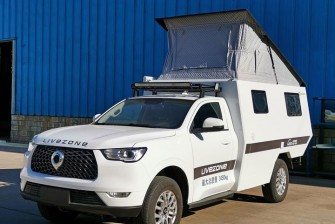 長城炮四驅(qū)越野房車