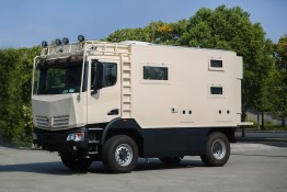 太脫拉四驅(qū)越野房車